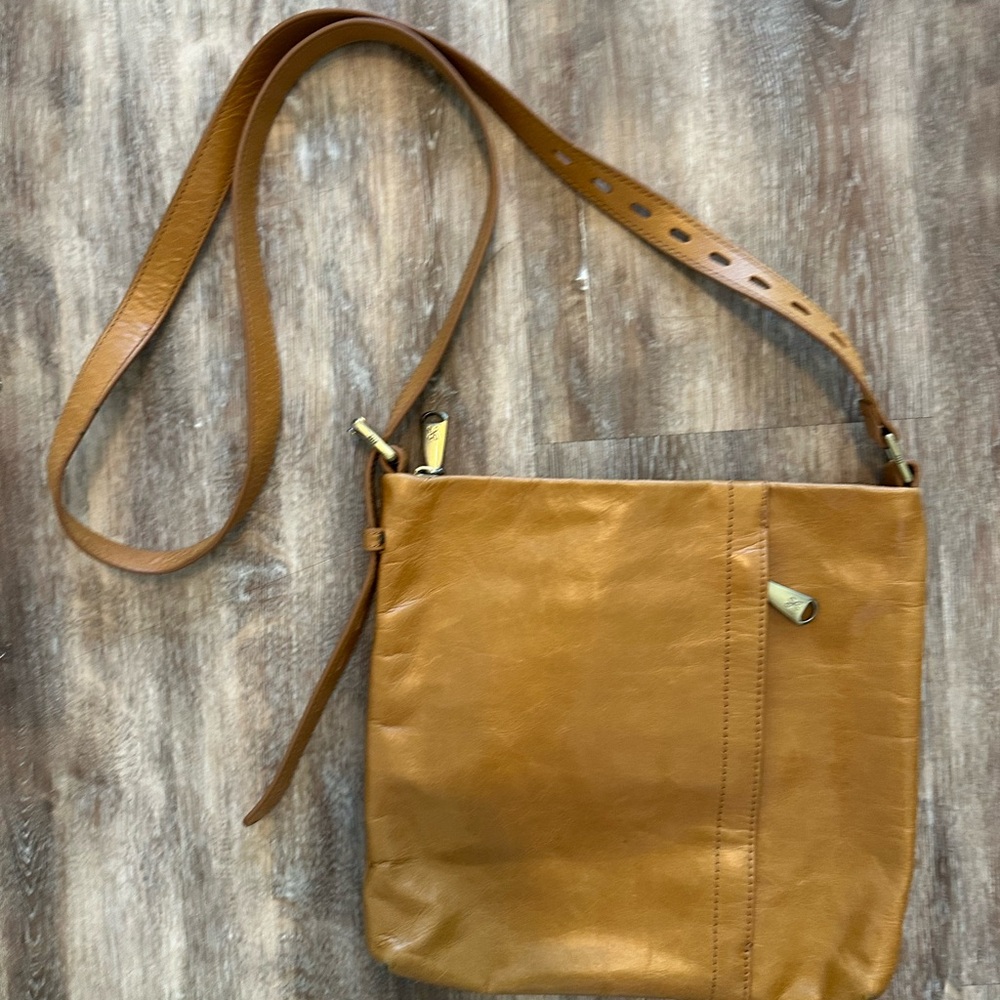HOBO Torin‎ Leather Crossbody Purse Tan Caramel Multi Zipper